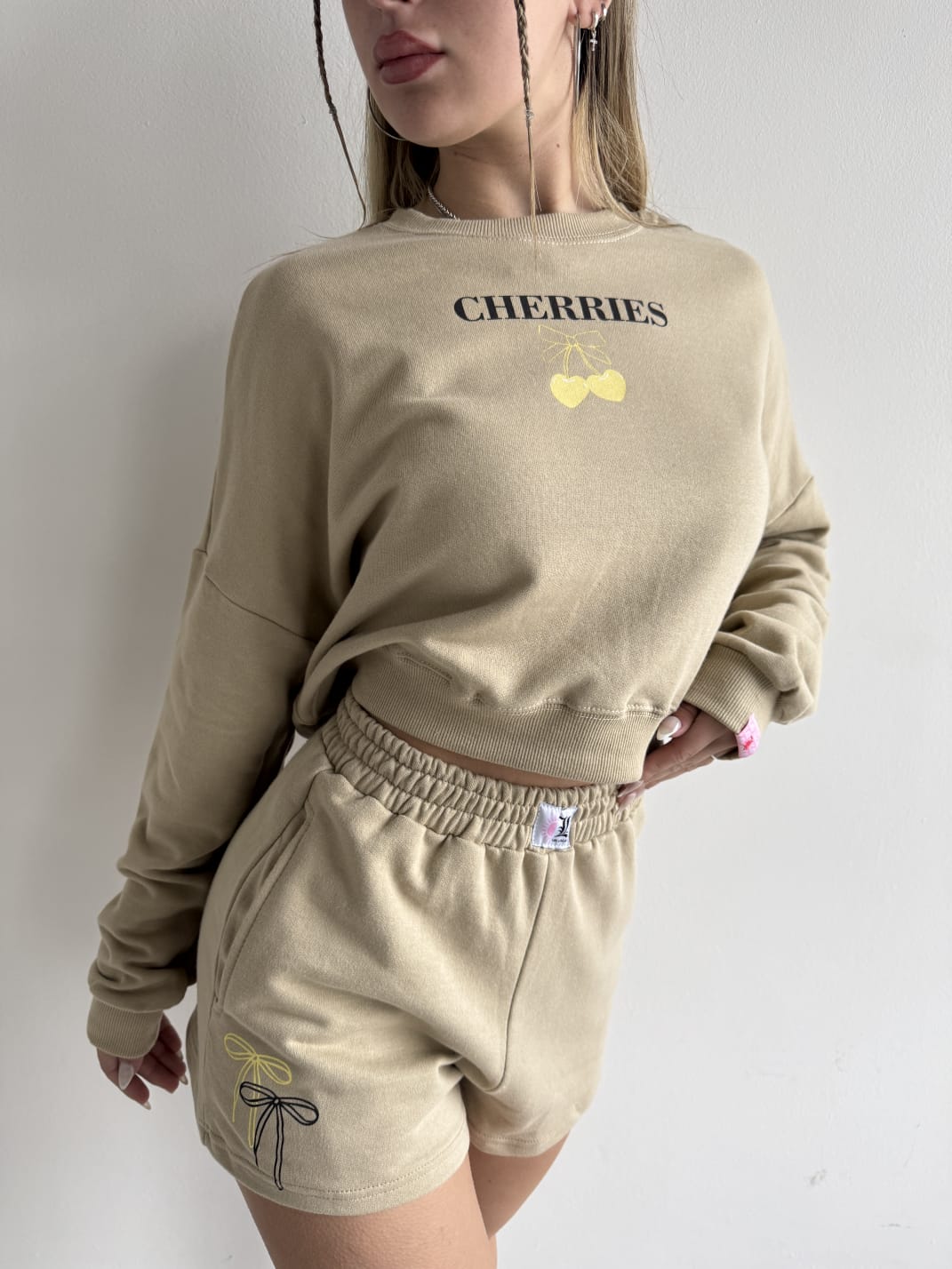 SHORT CHERRIES