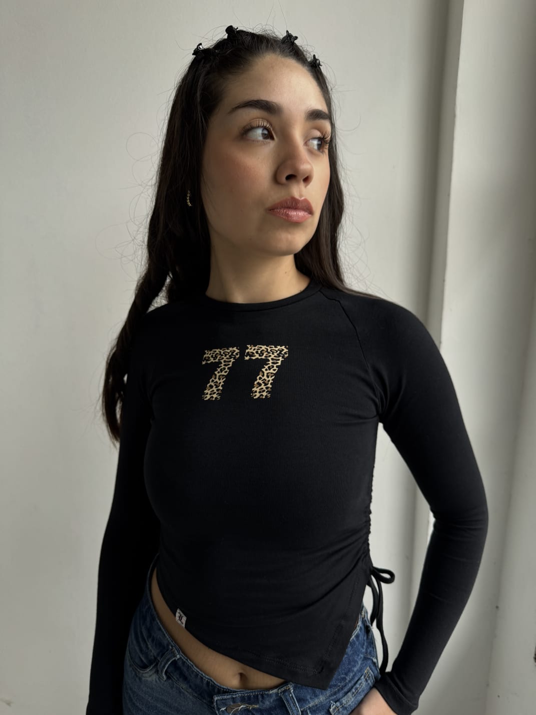 CAMISETA 77