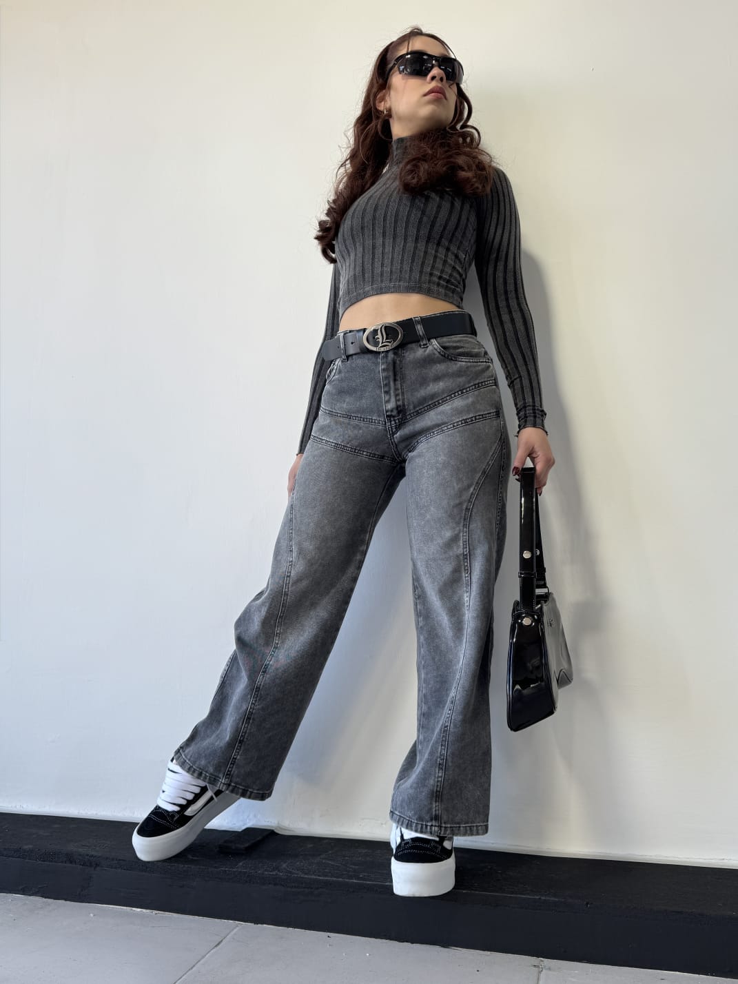 MOM LINE GRAY