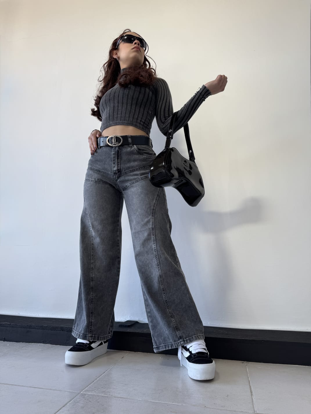 MOM LINE GRAY