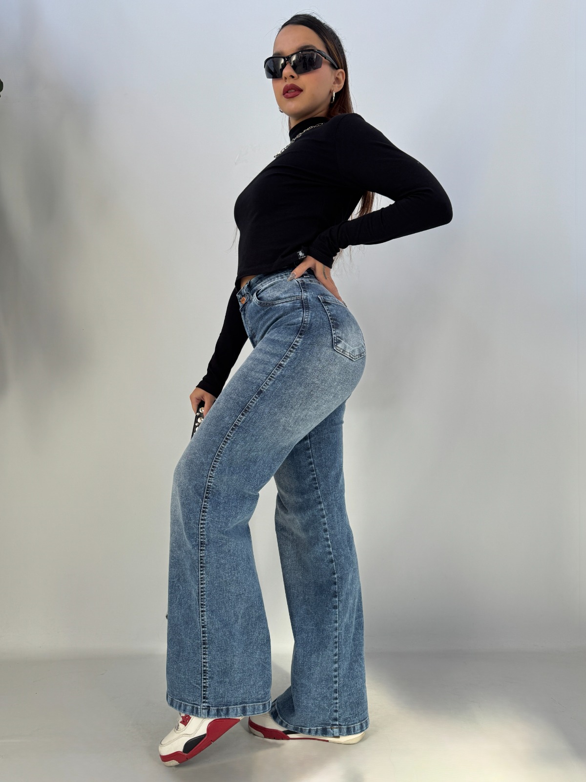WIDE LEG GROOVE
