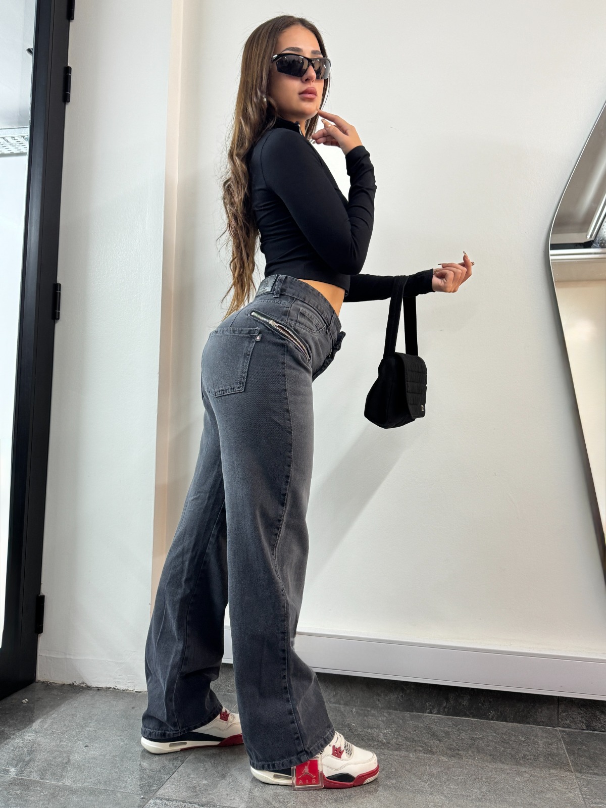 MOM GRAY ZIPPER