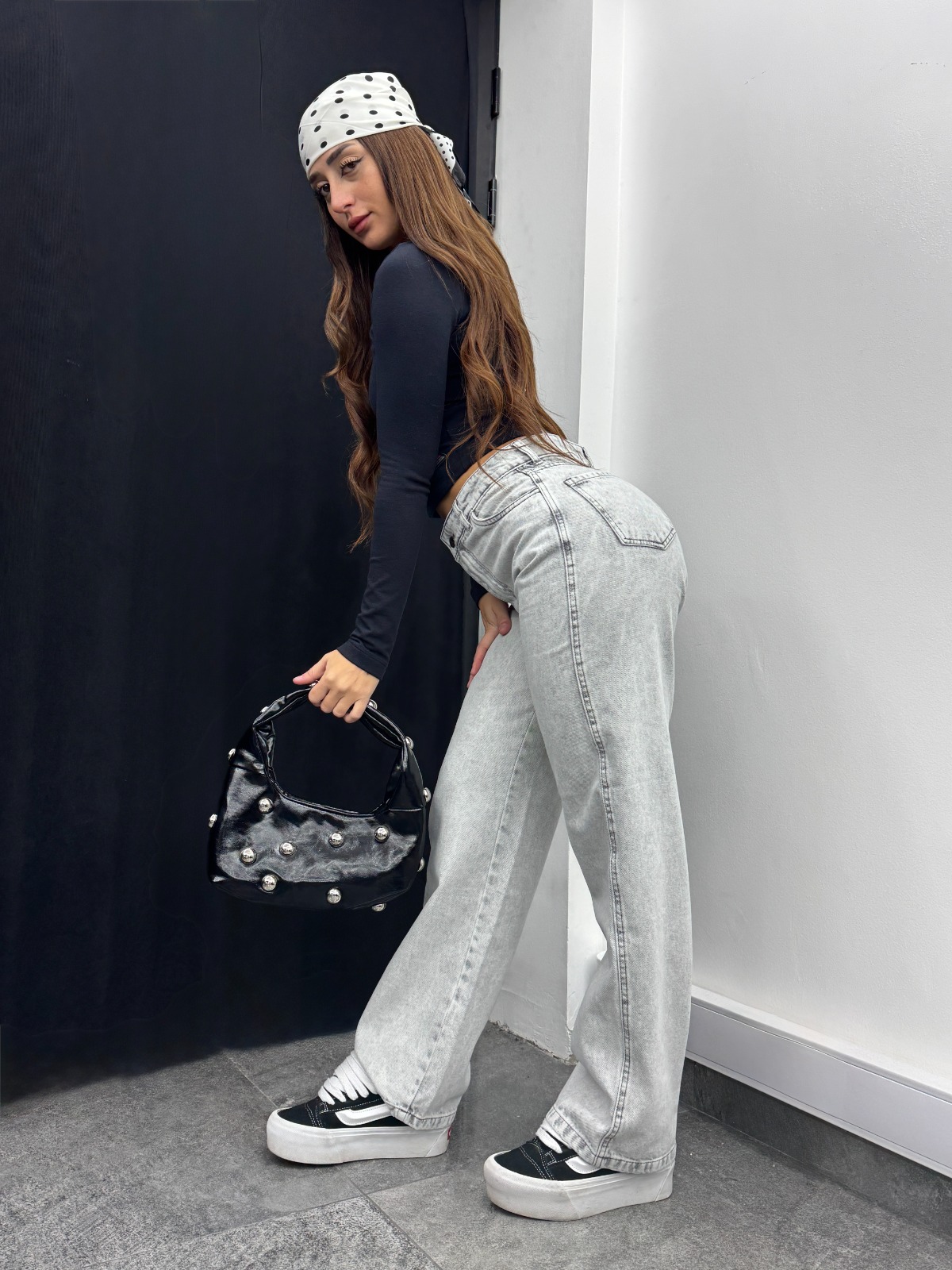 MOM GRAY