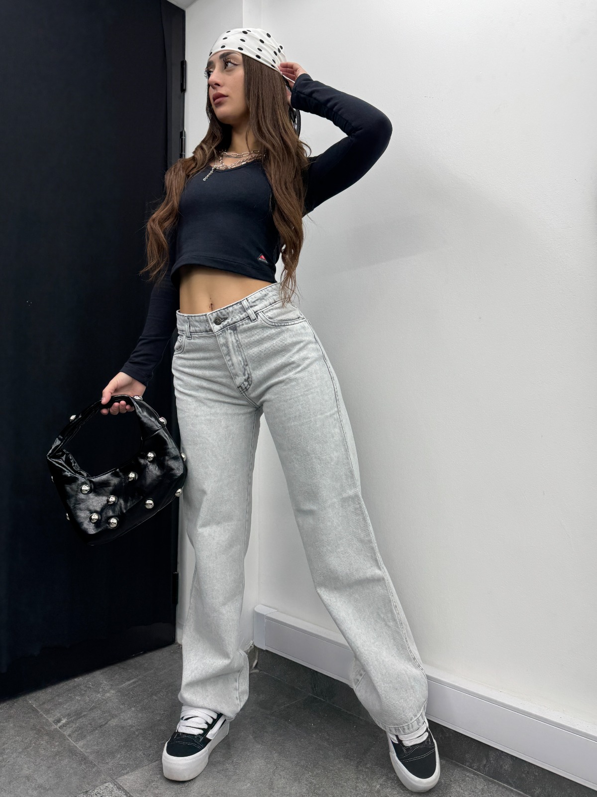 MOM GRAY
