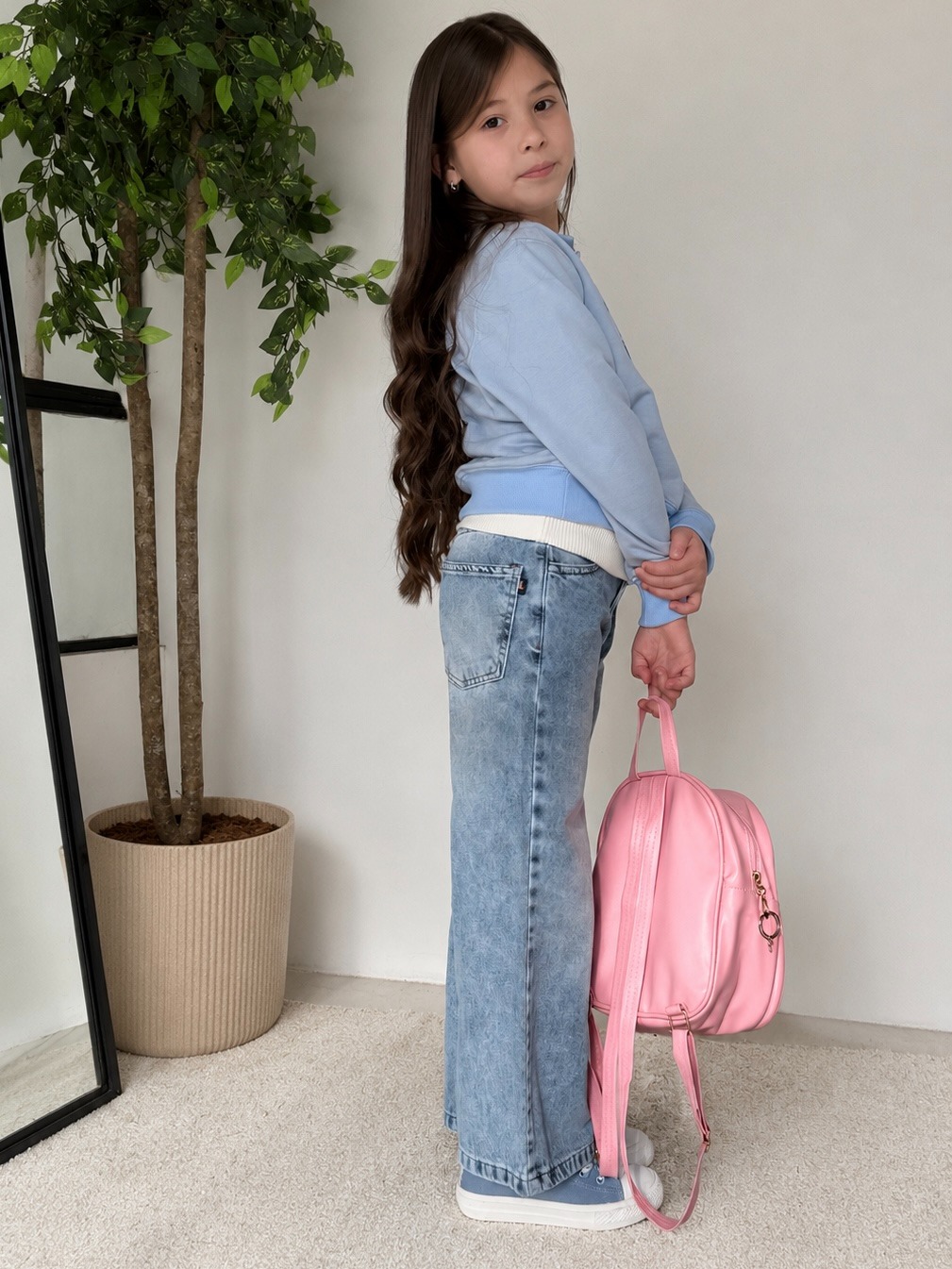 KENDALL MOM