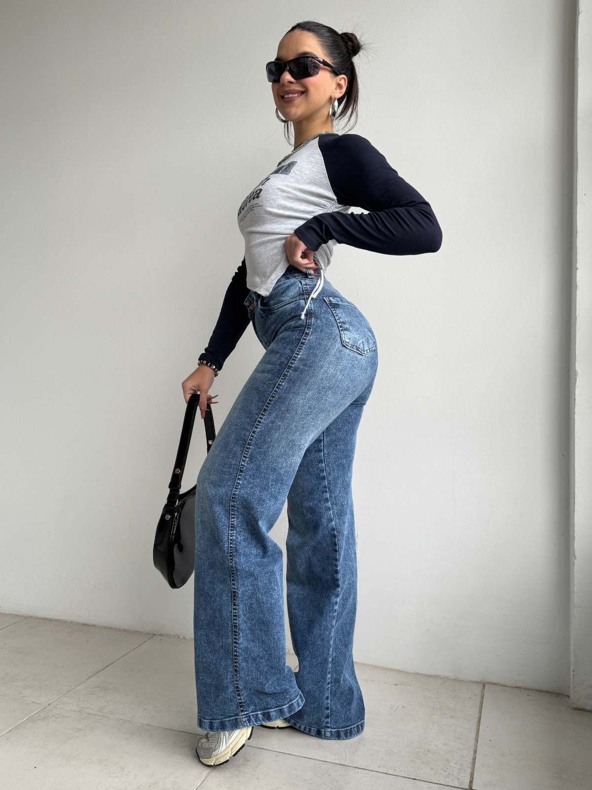 WIDE LEG GROOVE