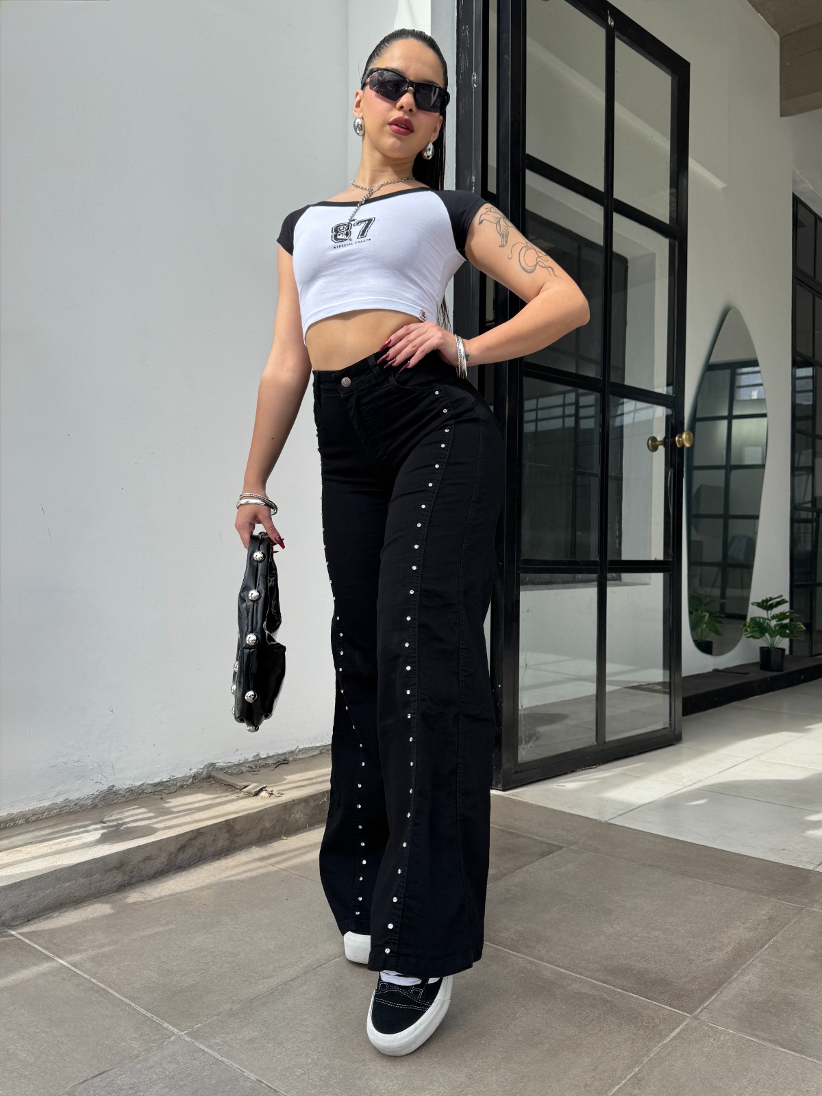WIDE LEG VENON