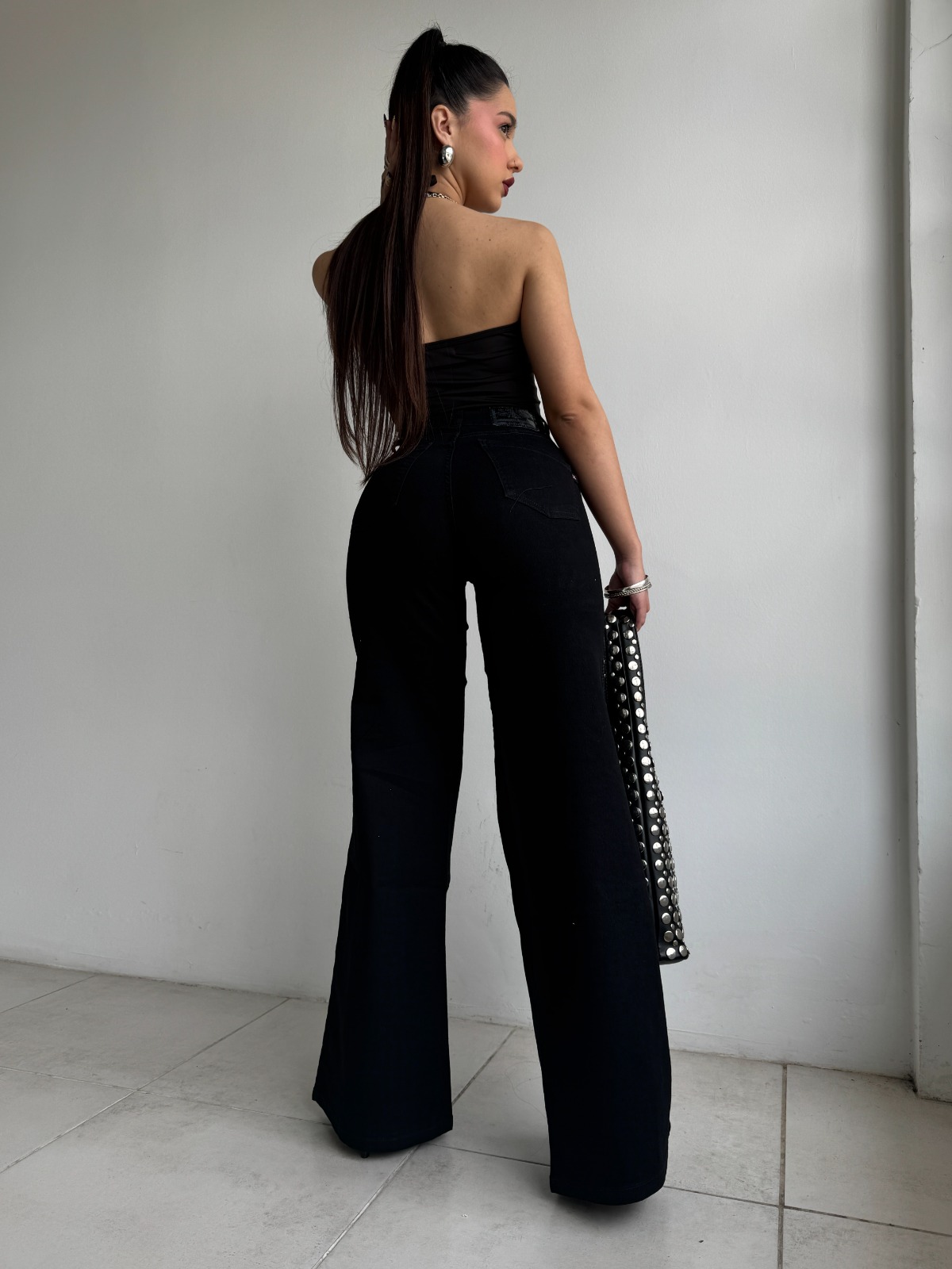 WIDE LEG VENOM