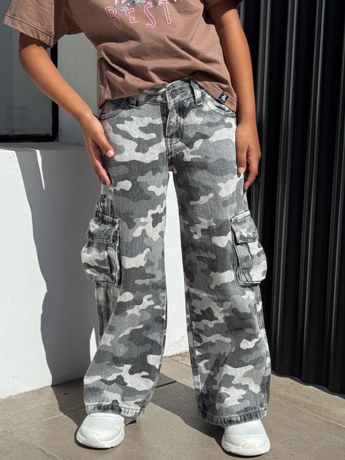 COMBAT CARGO