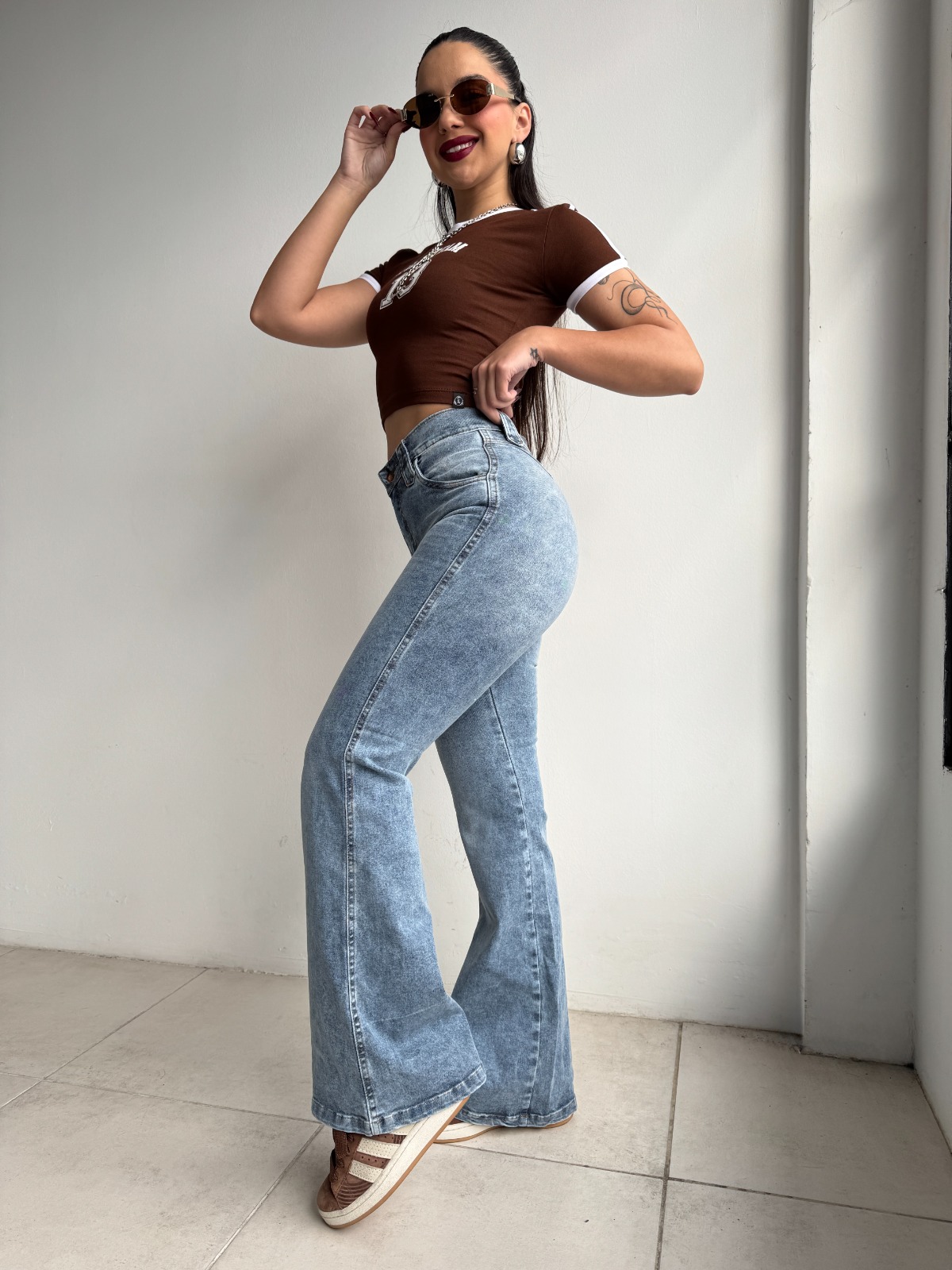 SEMI OXFORD CUTLINE