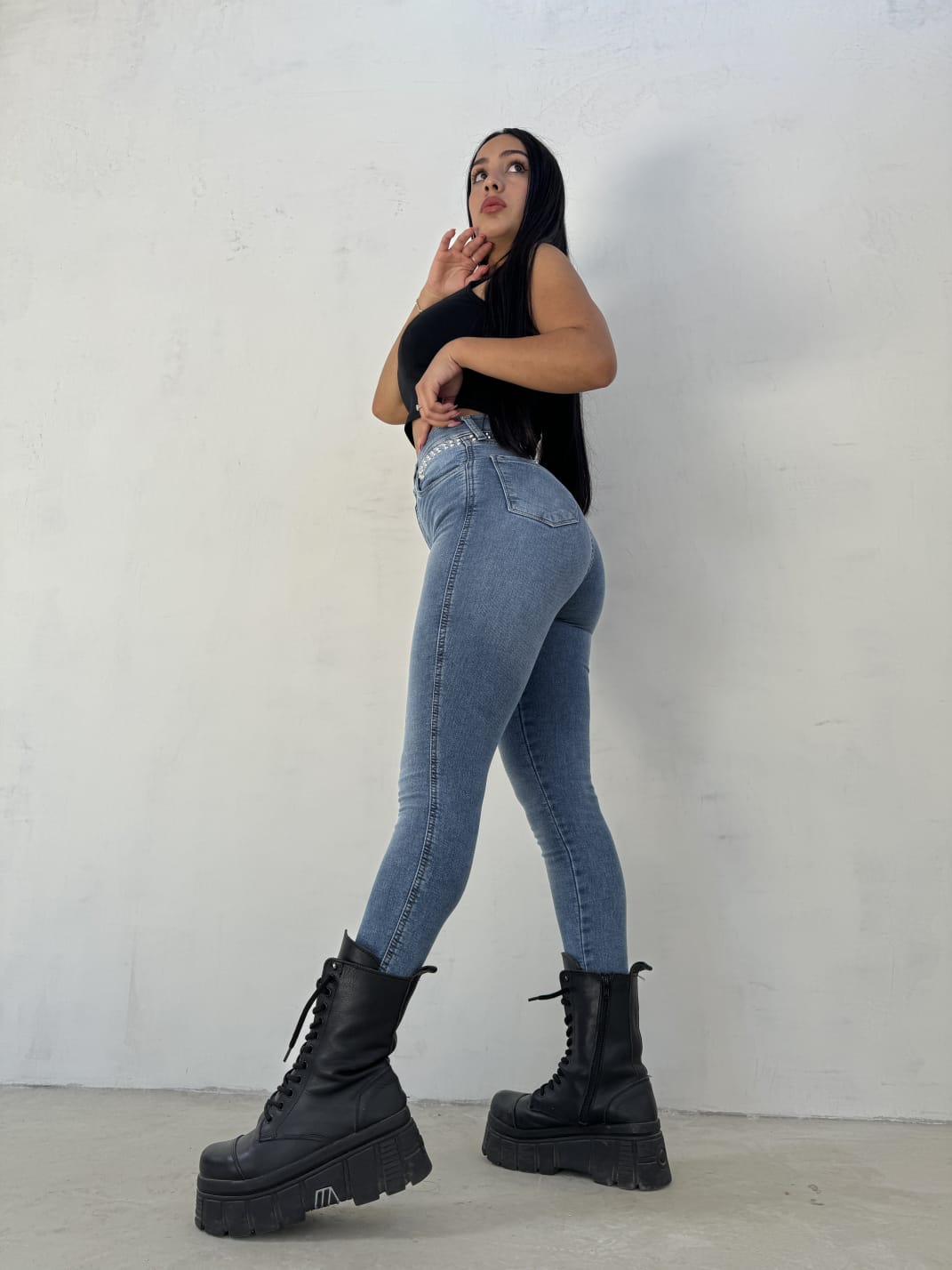 OUTLET DENIM WEAR