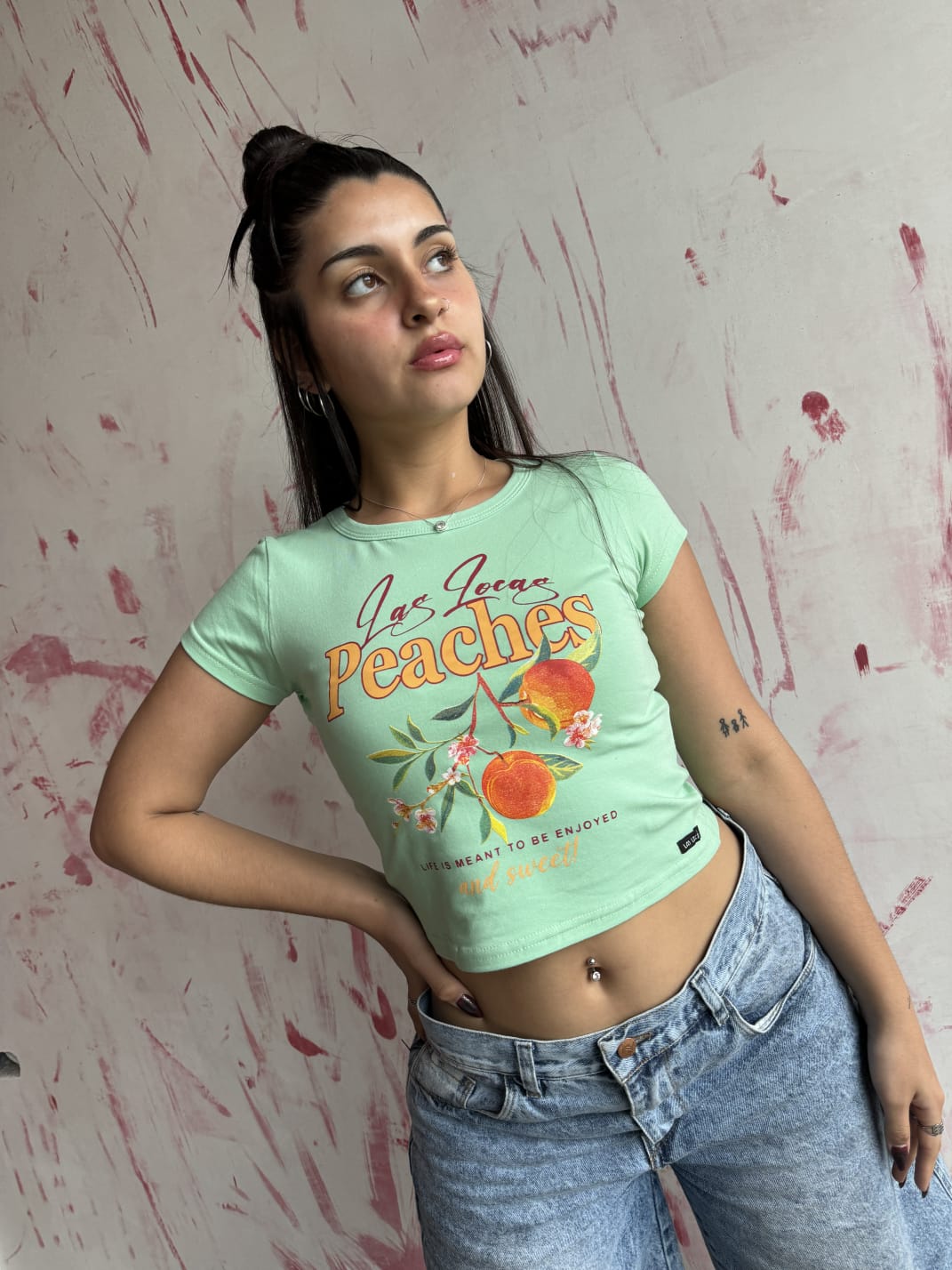 REMERA PEACHES