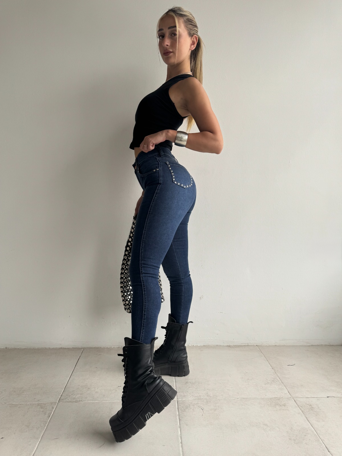DENIM BLUE RIVET