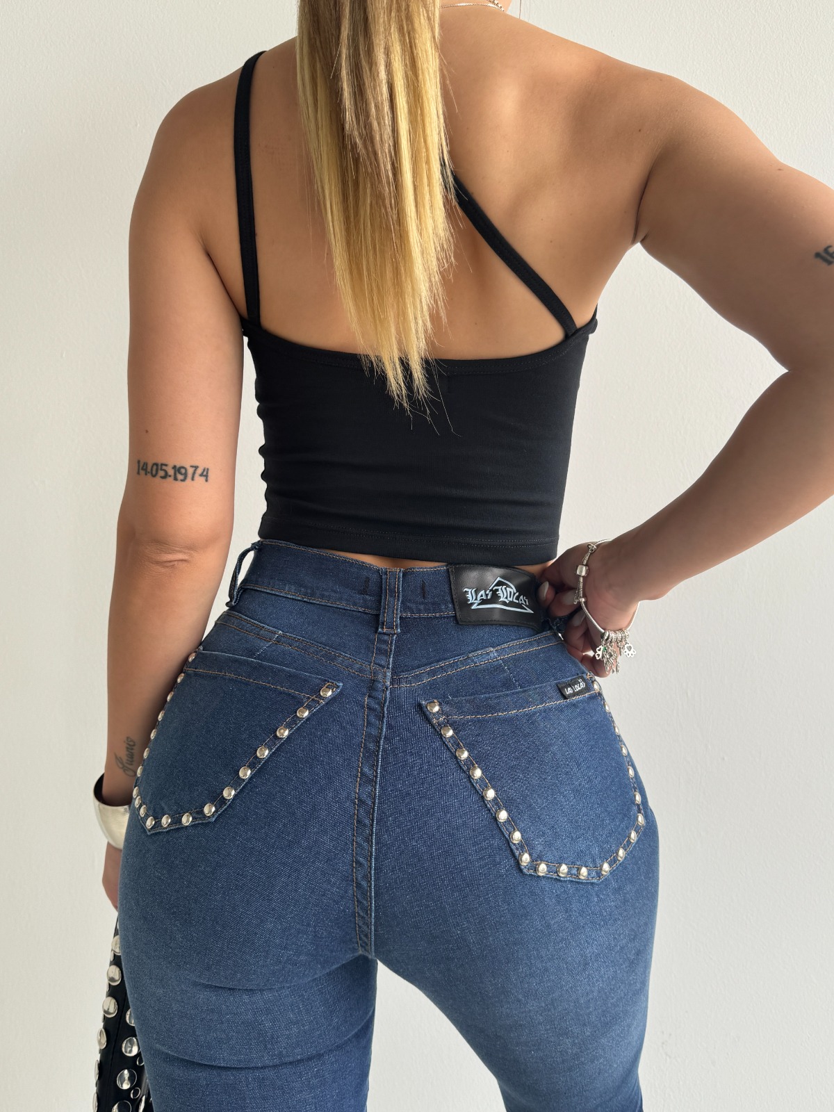 DENIM BLUE RIVET