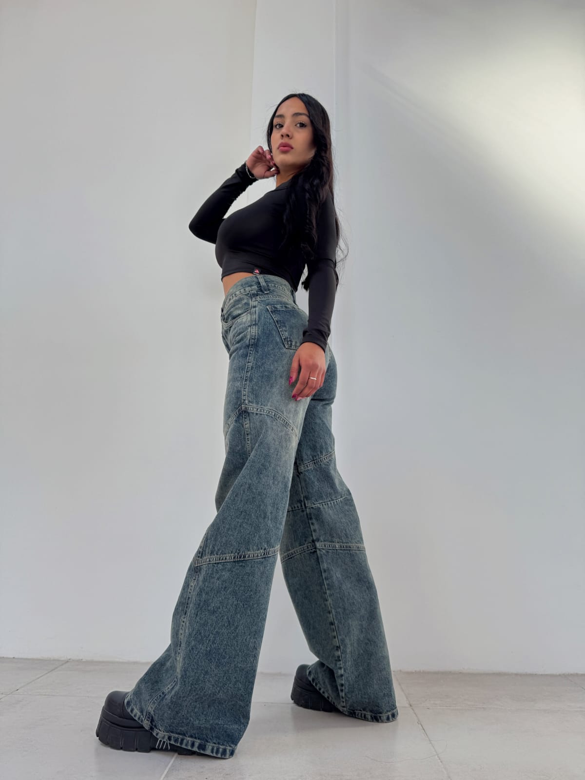 WIDE LEG STORM
