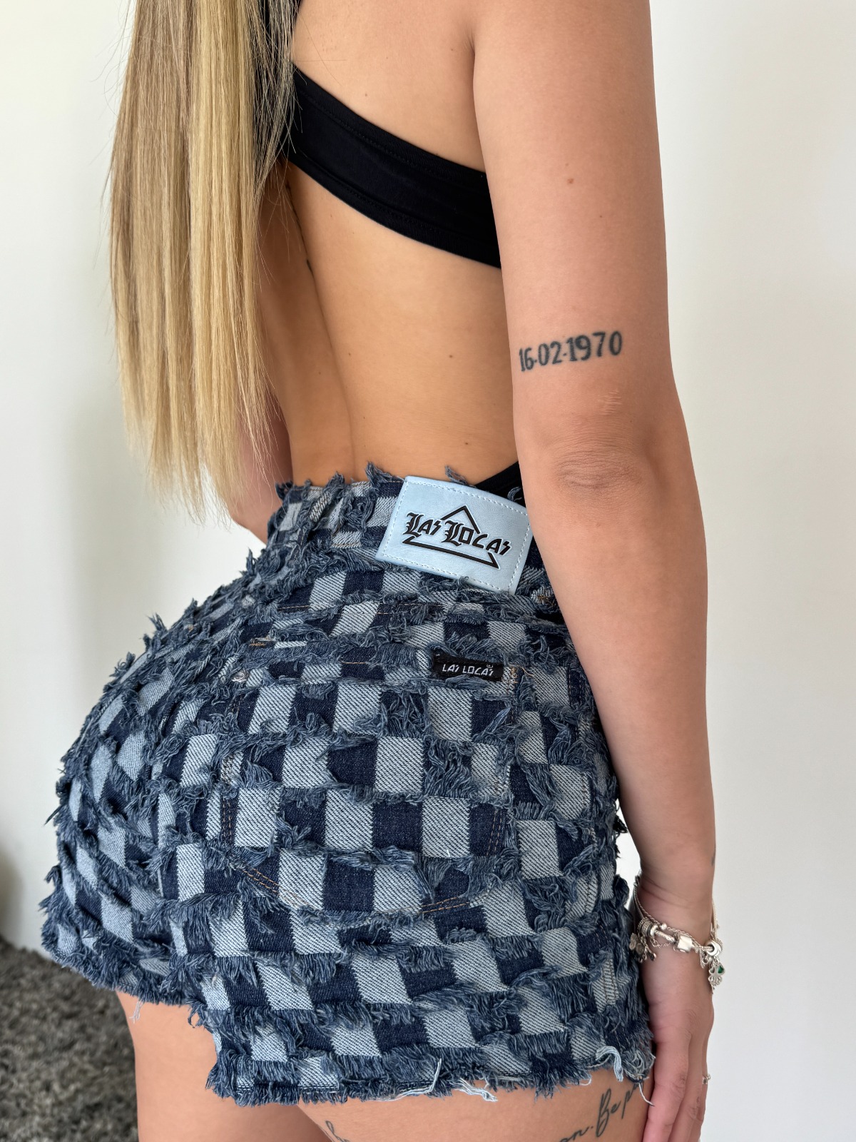 SHORT VENUS