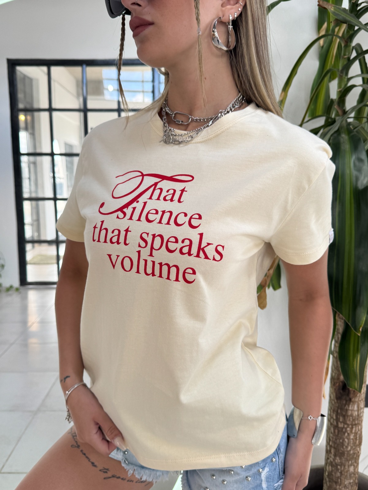 REMERA SILENCE