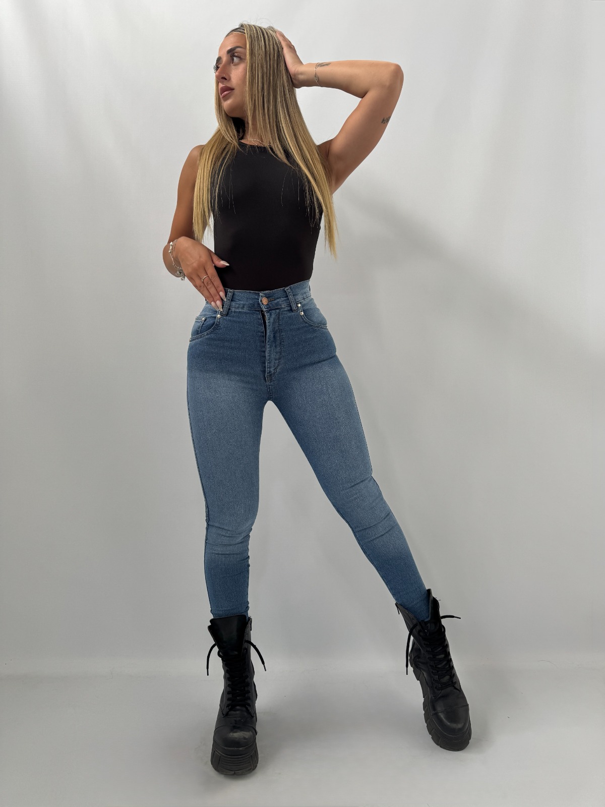 DENIM CLASSIC RIVET
