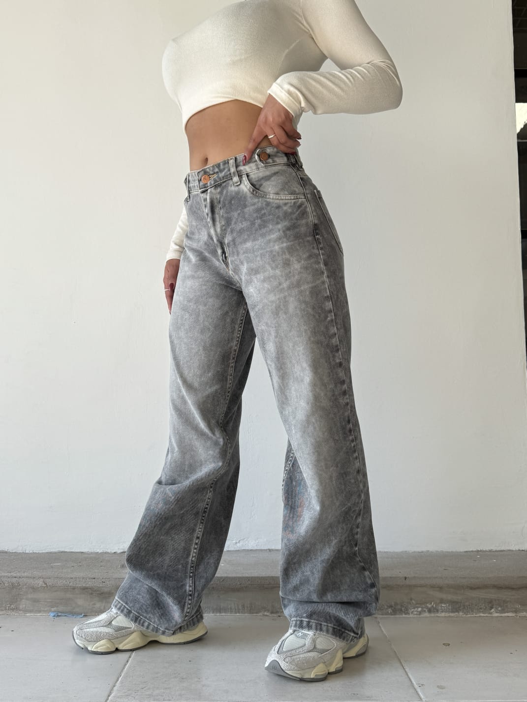 WIDE LEG STICK