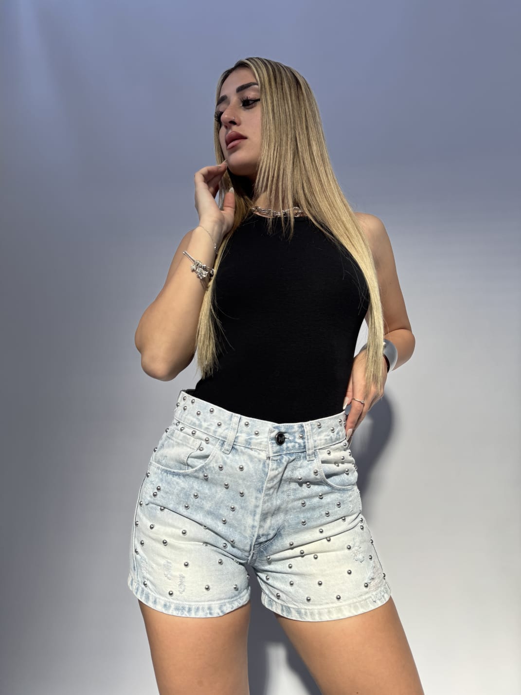 SHORT LUCY