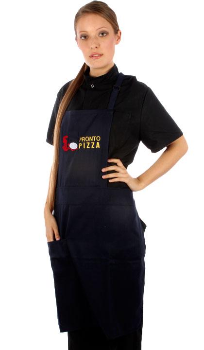 Delantal de pechera cuadrada.