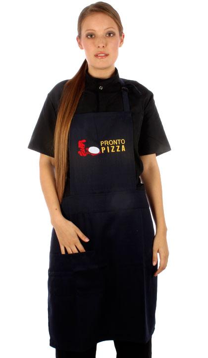 Delantal de pechera cuadrada.