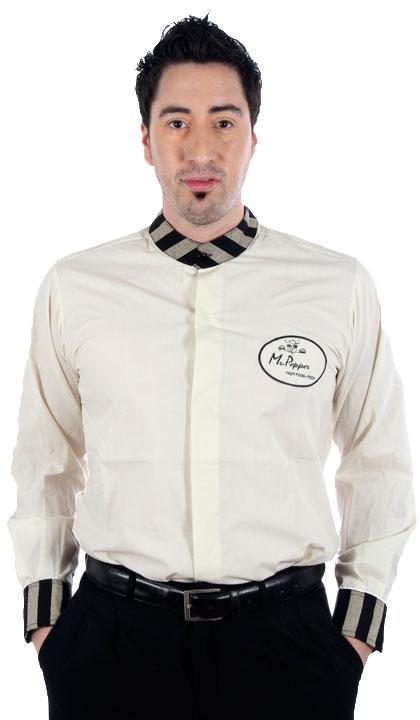 Camisa cuello mao con fantasía y tapa botón