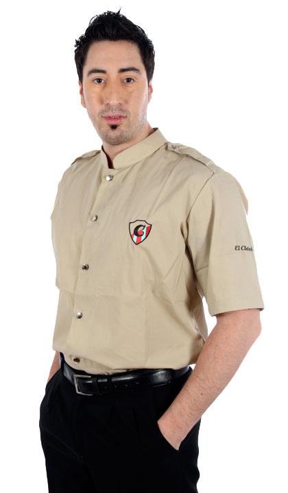 Camisa con charretera