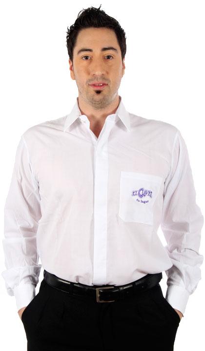 Camisa con cuello de vestir y tapa botón blanca