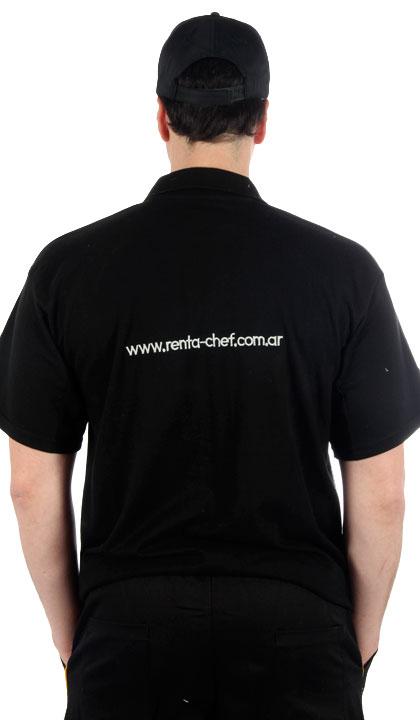 Chomba negra con botones combinados