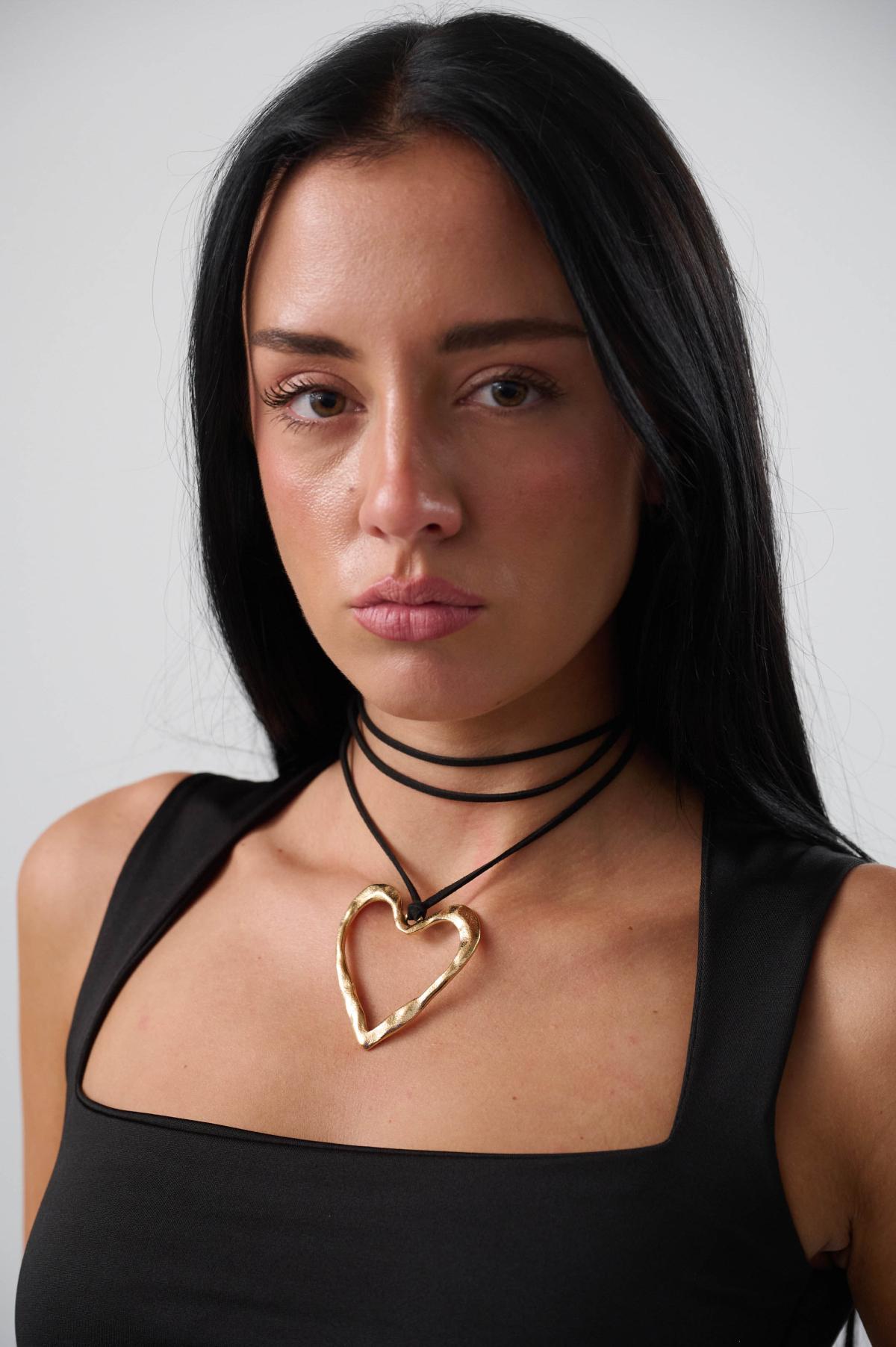 CHOCKER VALENTINE