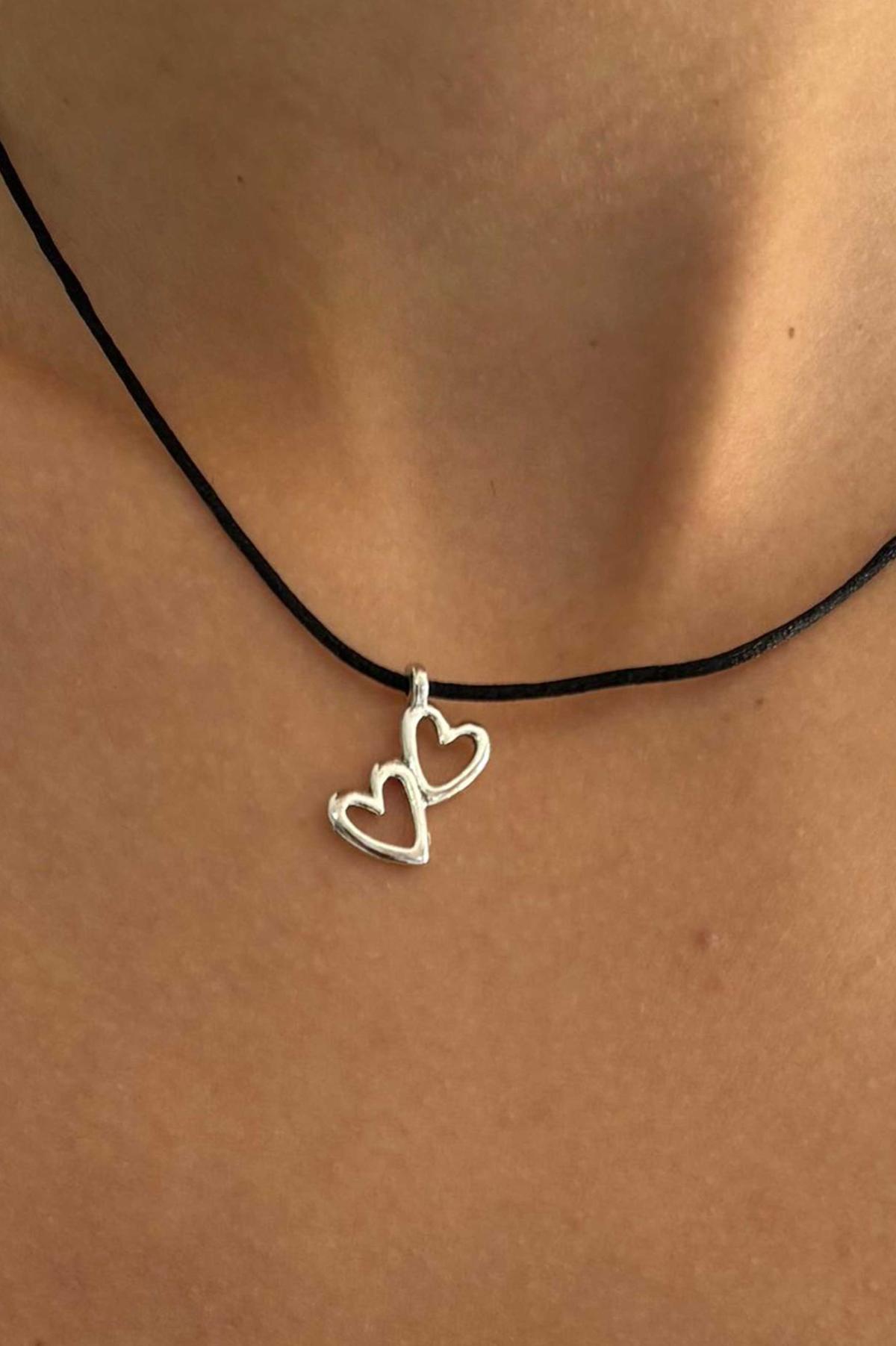 CHOCKER PRETTY