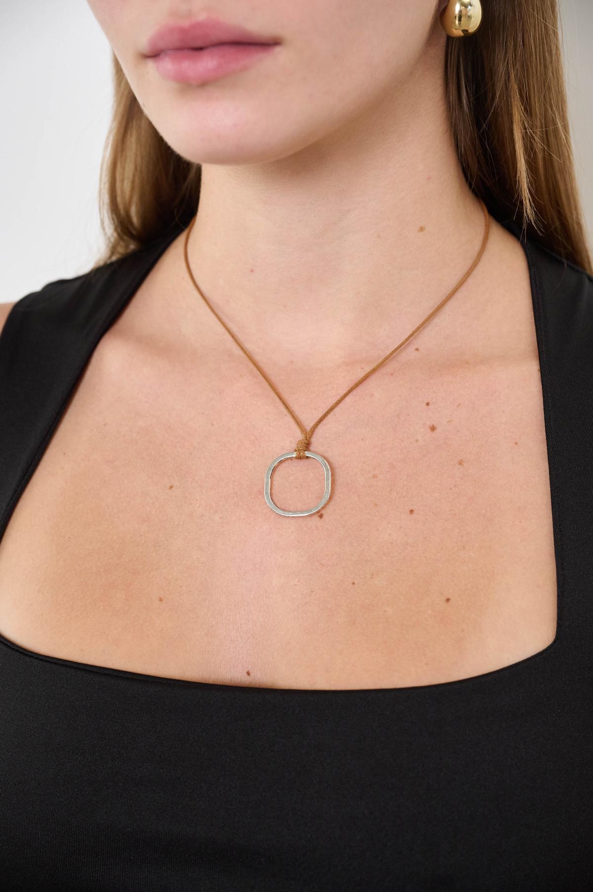 COLGANTE ASYMMETRIC