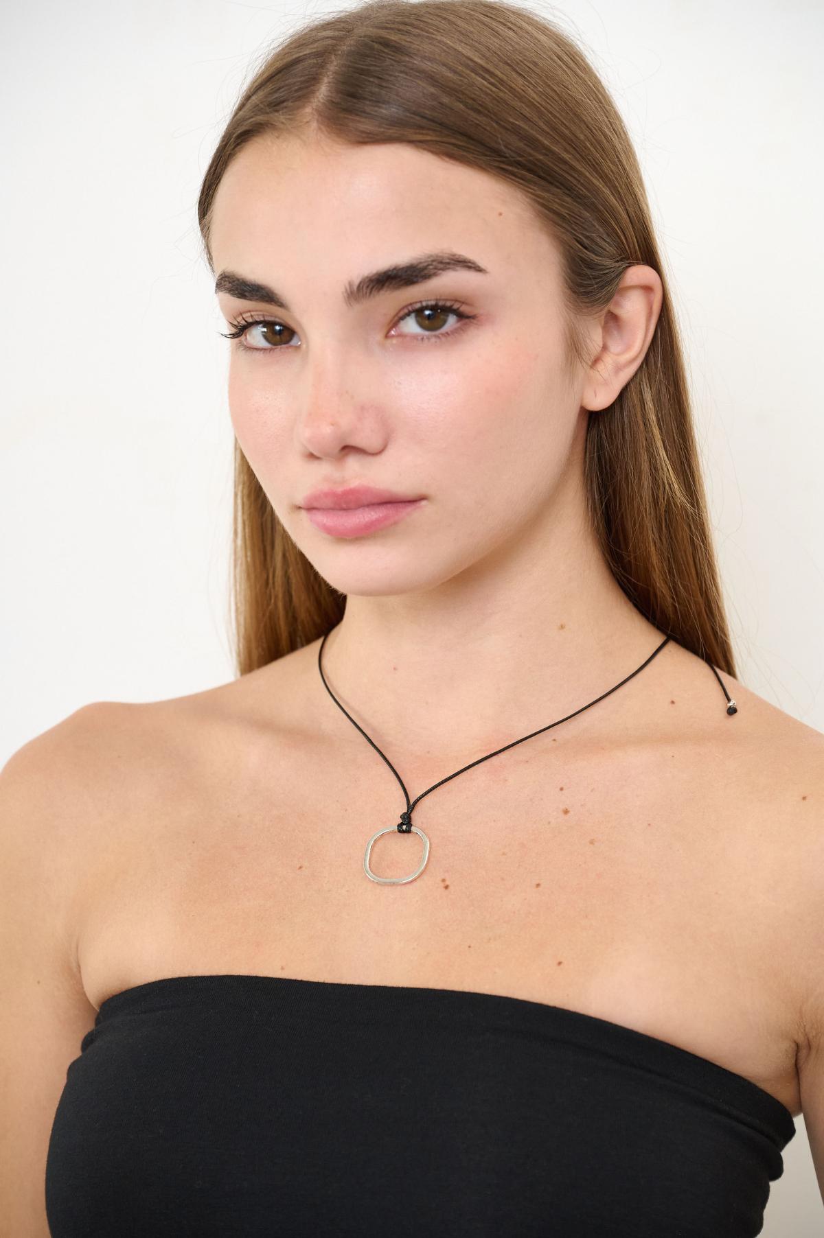 COLGANTE ASYMMETRIC