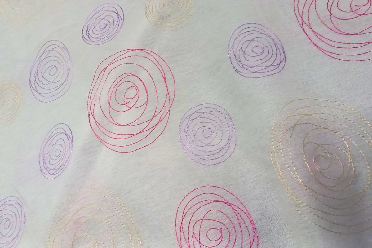 Voile Bordado Insomnio Blanco Violeta