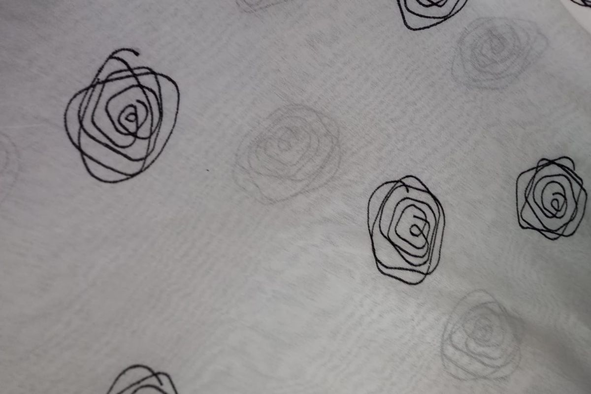 Voile Bordado Laberinto Blanco Negro