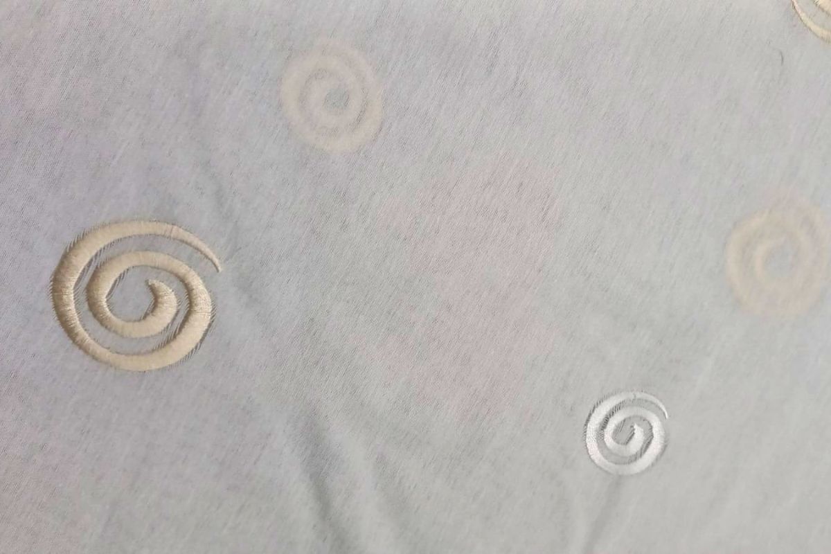 Voile Bordado Caracol Blanco Natural Beige