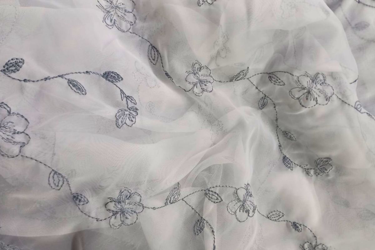 Voile Bordado Lavanda Blanco Gris