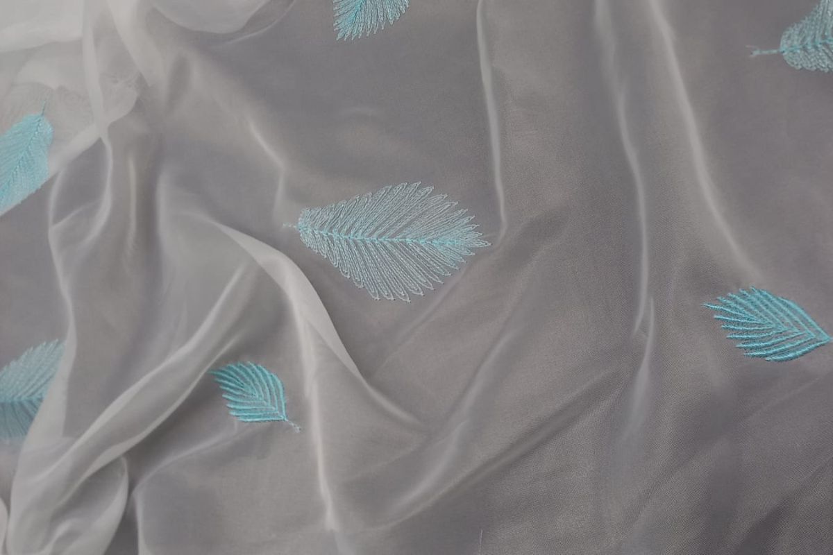 Voile Bordado Otoño Blanco Turquesa