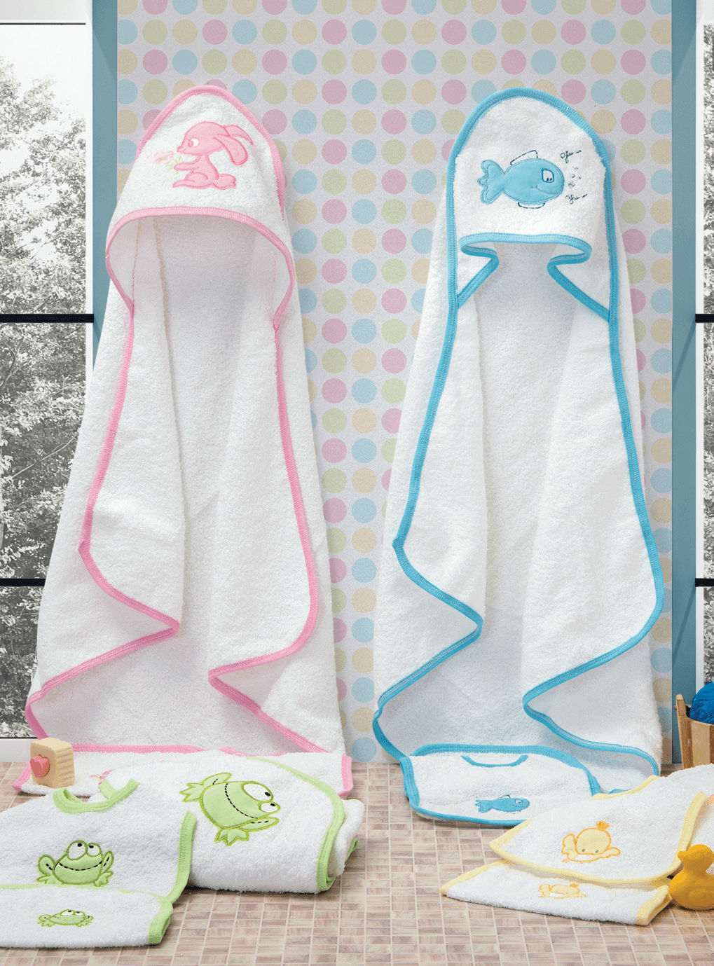 Set de Bebés - Toallón Toallita y Babero