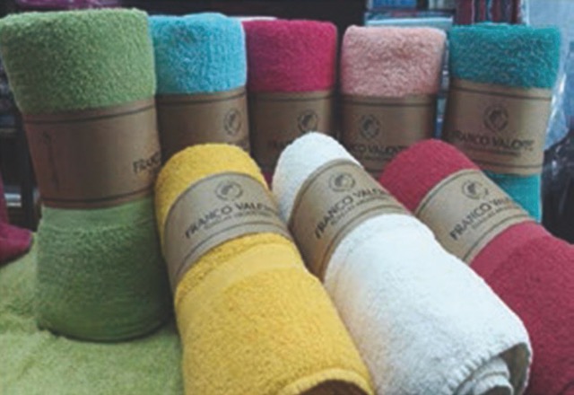 Juego de Toalla y Toallón 400G - Franco Valente