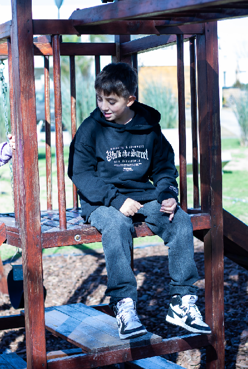 OCN BUZO N GOTHIC WAVE W24