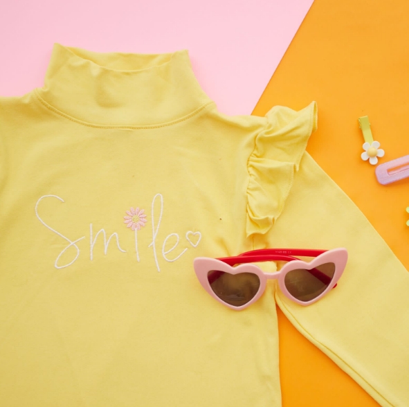 RYM POLERA SMILEY HOMBRO VOLADO W24