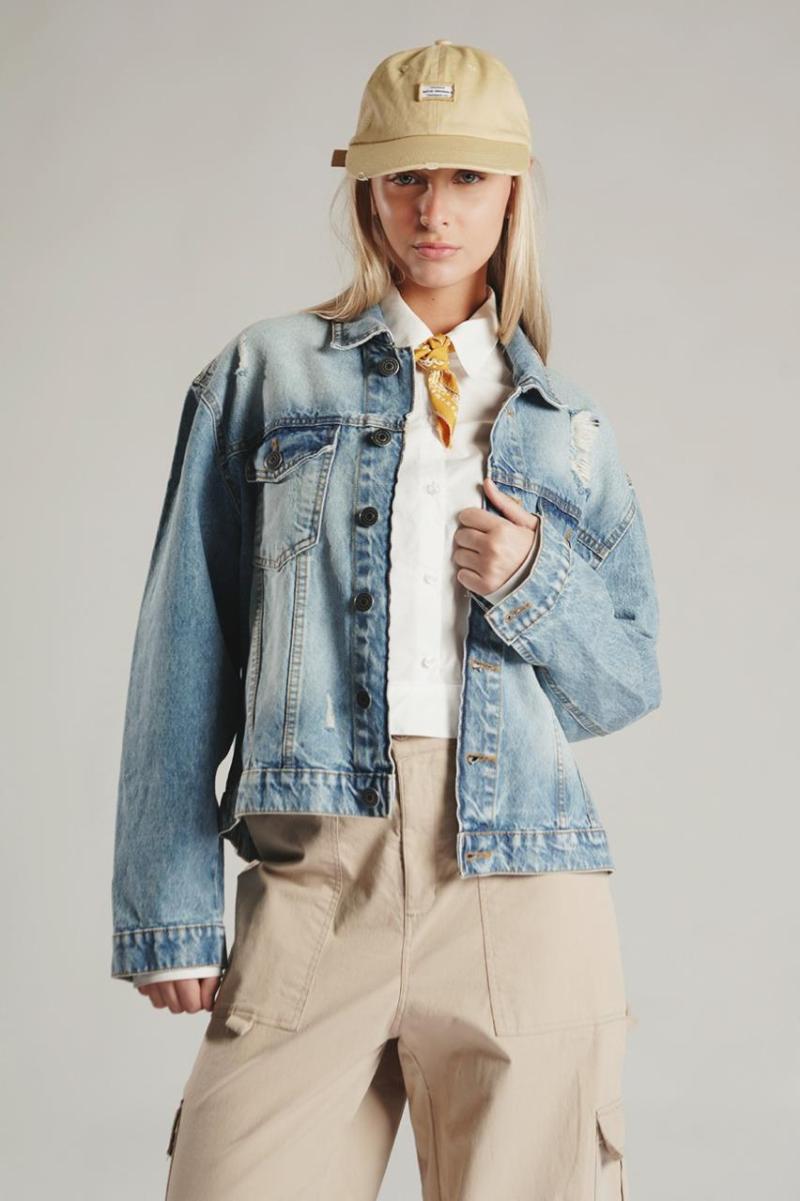 BATUK WOMAN CAMPERA LUSH LIFE V25