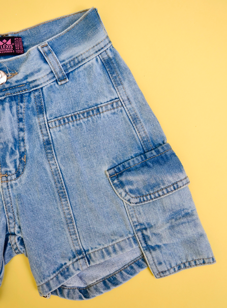 ALEXIS JEANS SHORT NA C/TAPA CARGO V25