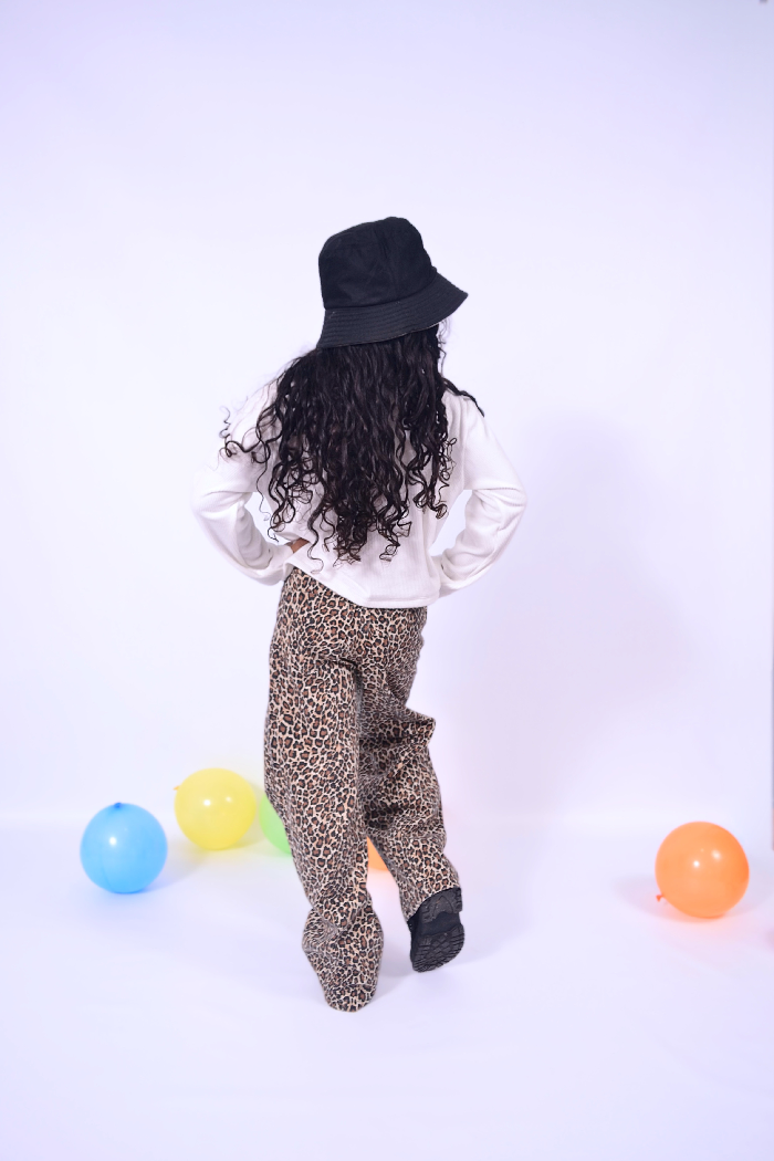 ALEXIS JEANS NA WIDE LEG ANIMAL PRINT W24