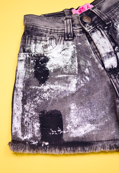 ALEXIS SHORT NA NEGRO LAVADO C/BRILLO V25