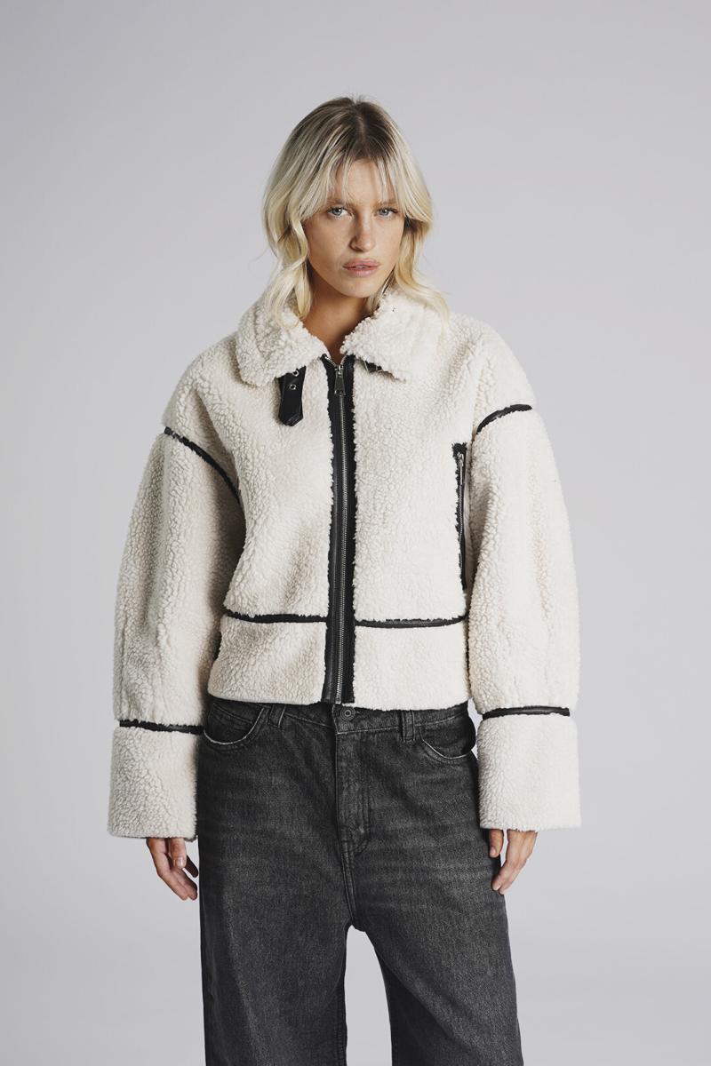 BATUK WOMAN CAMPERA GUARIA W25