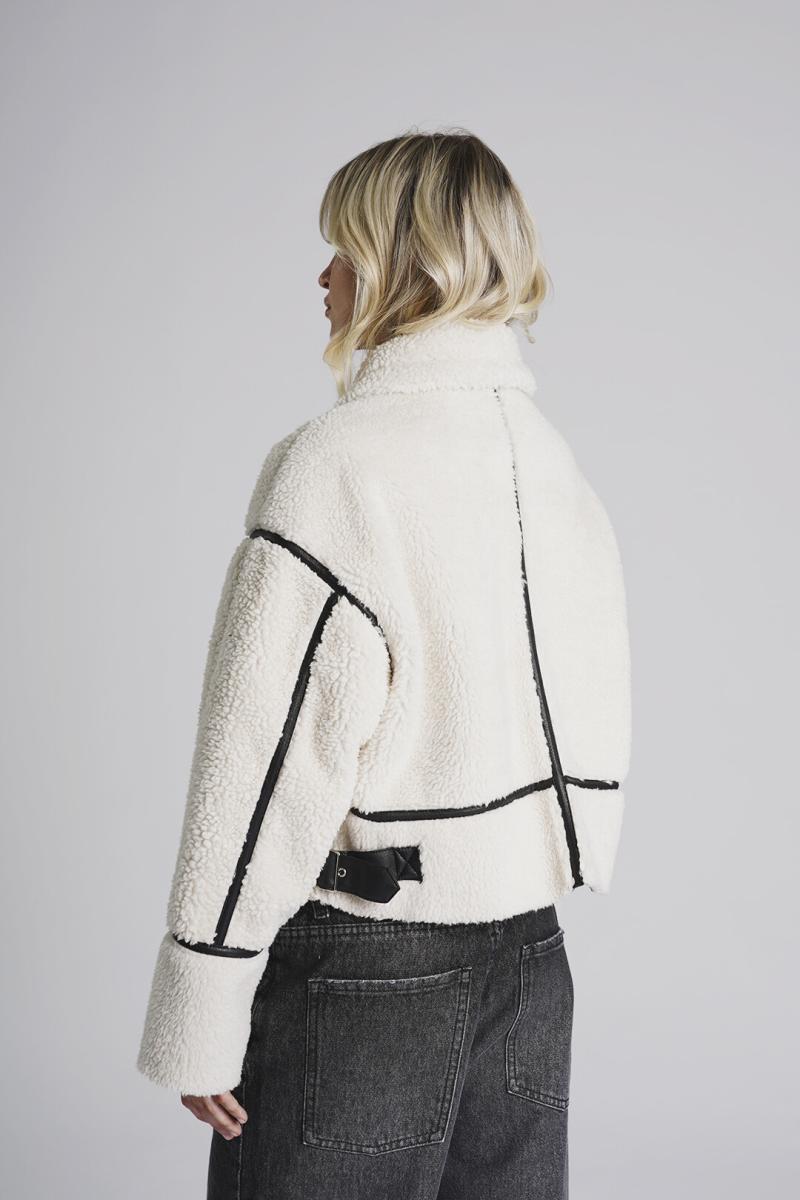 BATUK WOMAN CAMPERA GUARIA W25