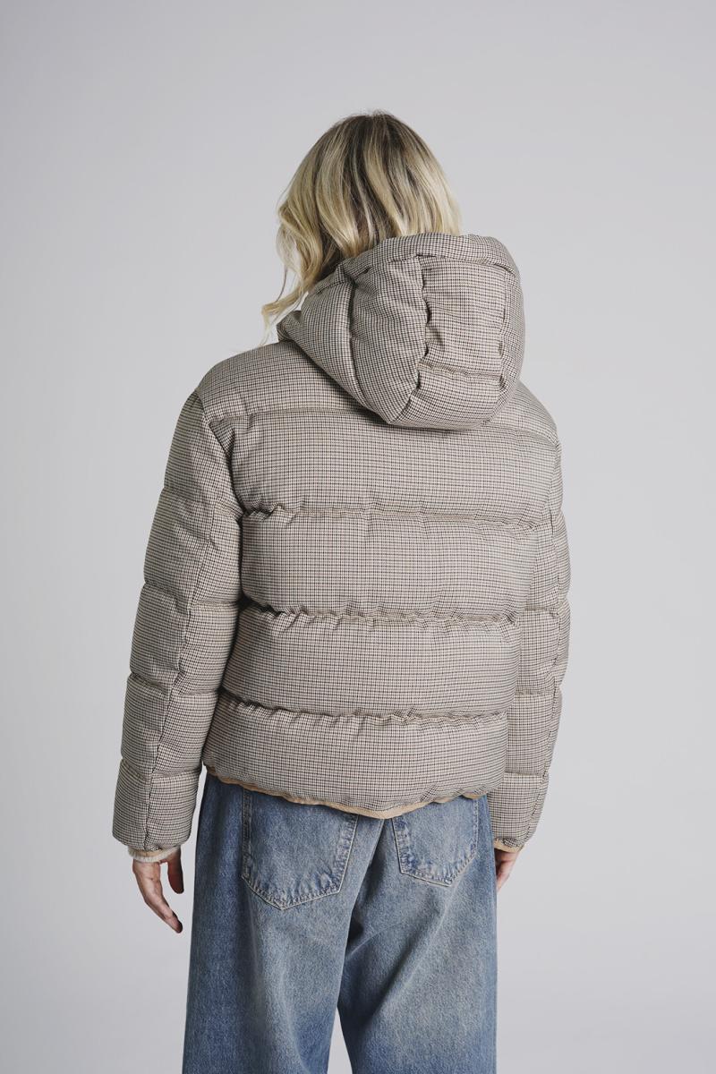 BATUK WOMAN PUFFER MARGARITA W25